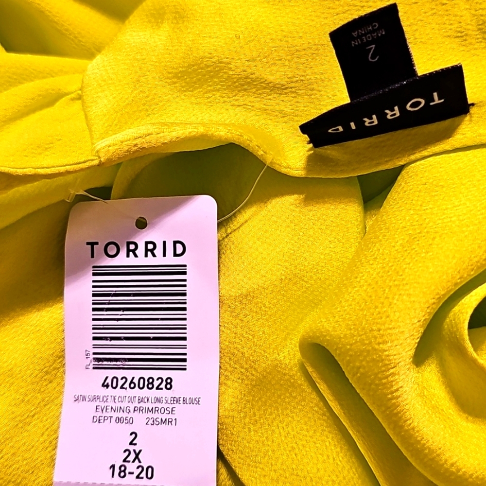 Torrid Size 2X Women's Neon Lime Green/Yellow Satin Wrap Top with Tie Back NWT - Picture 11 of 11